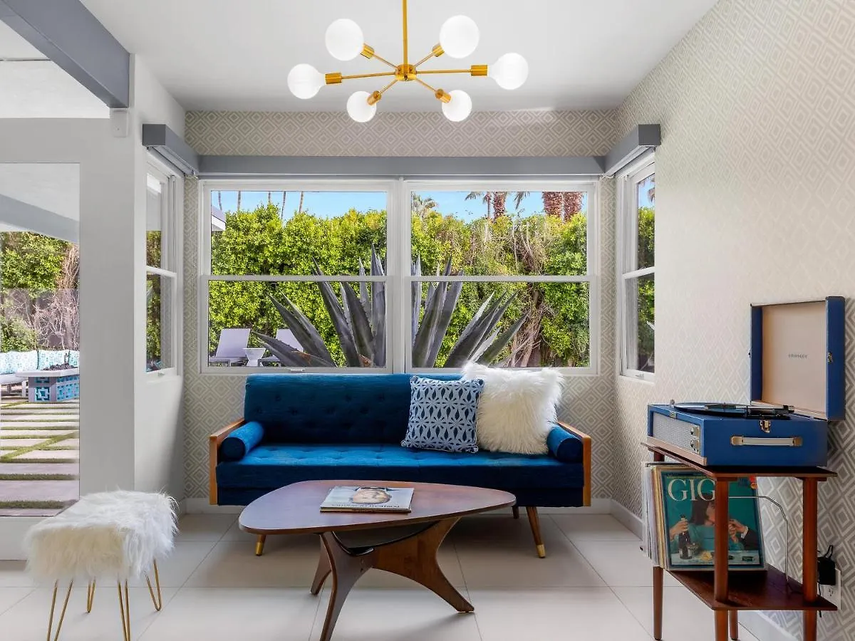 Marcia! Marcia! Marcia! By Acme House Company Villa Palm Springs